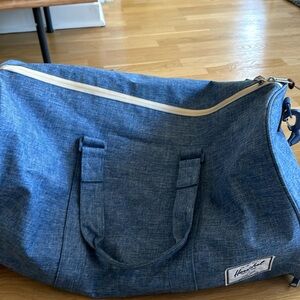 Herschel supply company duffel bag